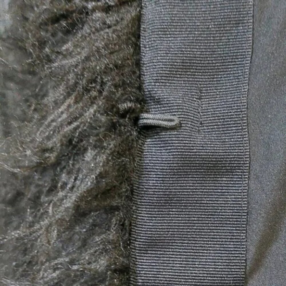 πUBER GORGE!πVTG 70s Vibe Boho Chic Black Faux Mongolian Lamb Fur Jacket - Picture 14 of 16
